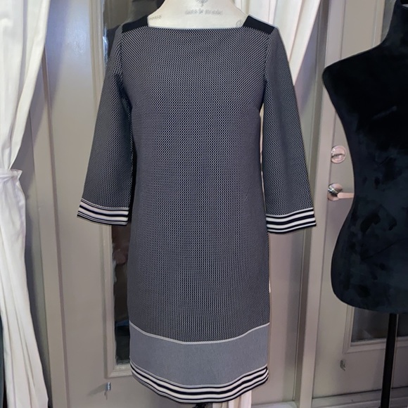 Ann Taylor Dresses & Skirts - Ann Taylor womens work dress black & white size 0